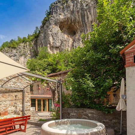 Under The Rock House In Osp With Hot Tubアパートメント エクステリア 写真